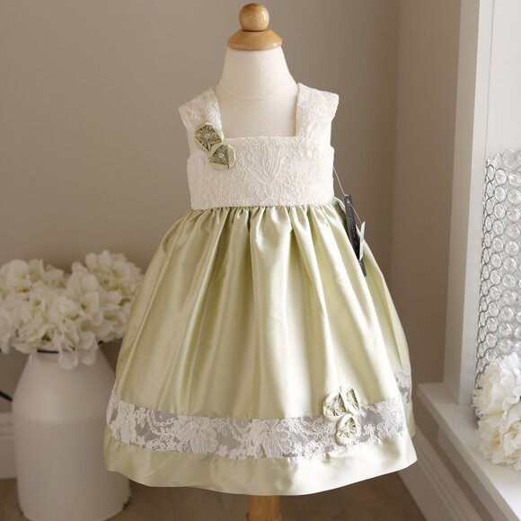 Green Silk and Ivory Lace Flower Girl Dress Special Occasion NWT - Picture 1 of 9